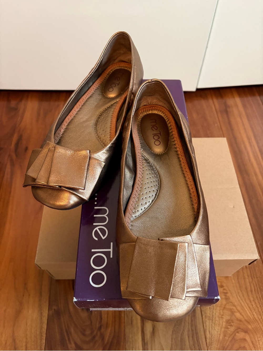 me Too Women's Metallic Bronze Bow Ballet Flats